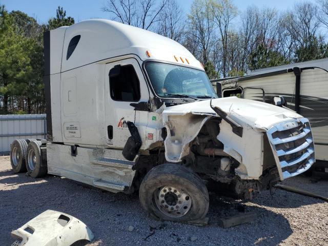  Salvage Freightliner Cascadia 1