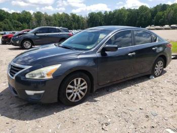  Salvage Nissan Altima