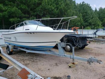  Salvage Bayliner Boat