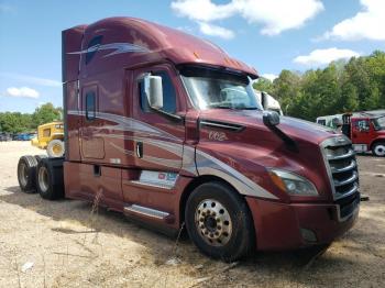  Salvage Freightliner Cascadia 1