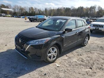  Salvage Nissan Kicks