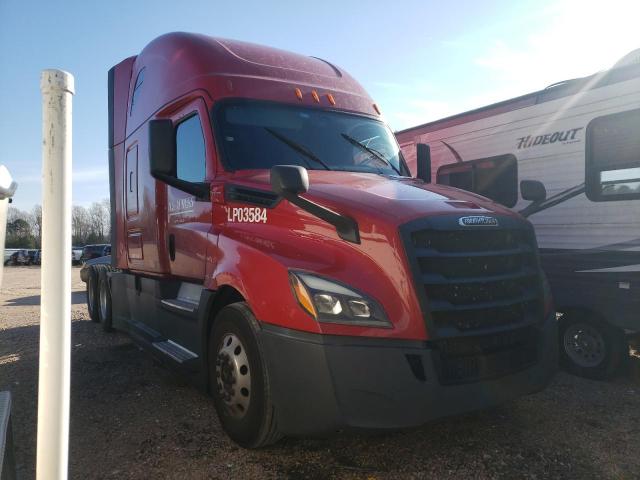  Salvage Freightliner Cascadia 1