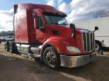  Salvage Peterbilt 579