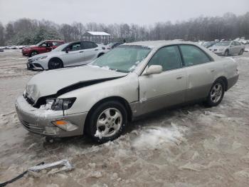  Salvage Lexus Es