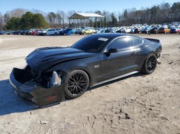  Salvage Ford Mustang