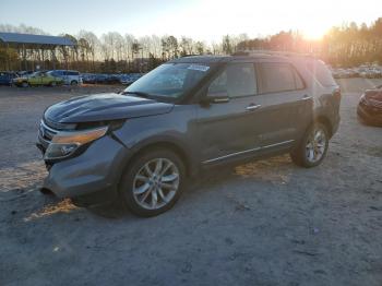  Salvage Ford Explorer