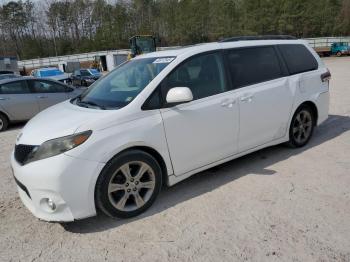  Salvage Toyota Sienna