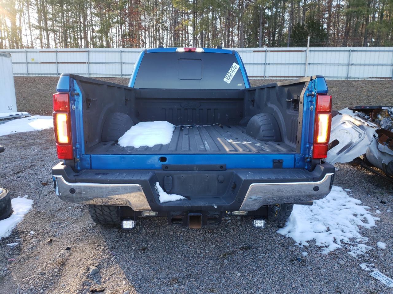 Ford F-350 Super Duty Image 4