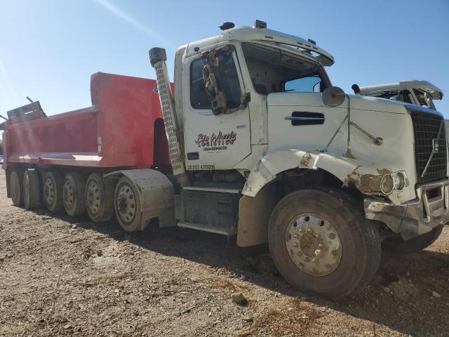  Salvage Volvo Vhd