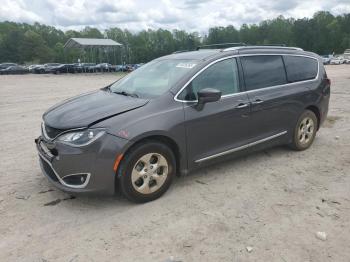  Salvage Chrysler Pacifica