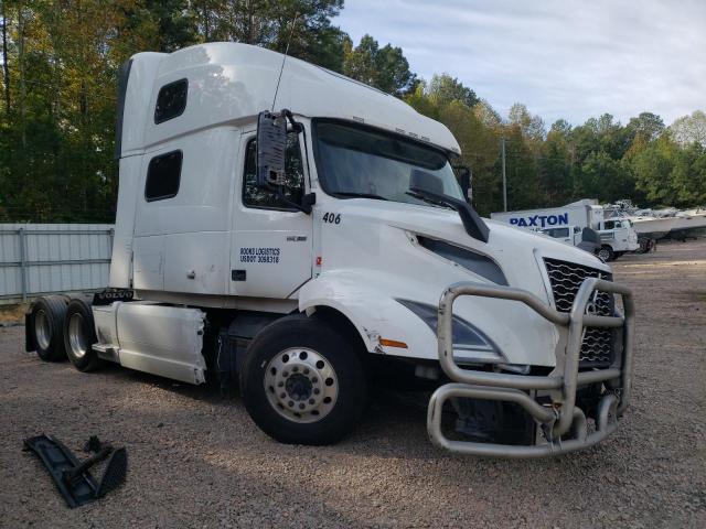  Salvage Volvo Vn