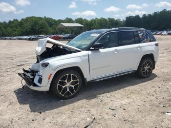  Salvage Jeep Grand Cherokee