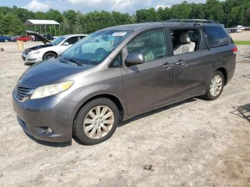  Salvage Toyota Sienna