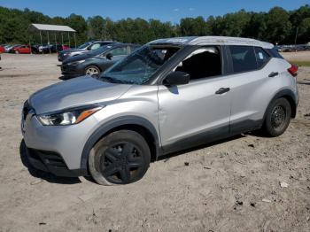  Salvage Nissan Kicks