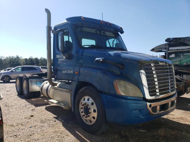  Salvage Freightliner Cascadia 1