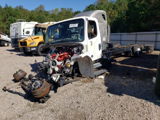  Salvage Freightliner M2 106 Med