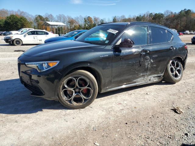  Salvage Alfa Romeo Stelvio