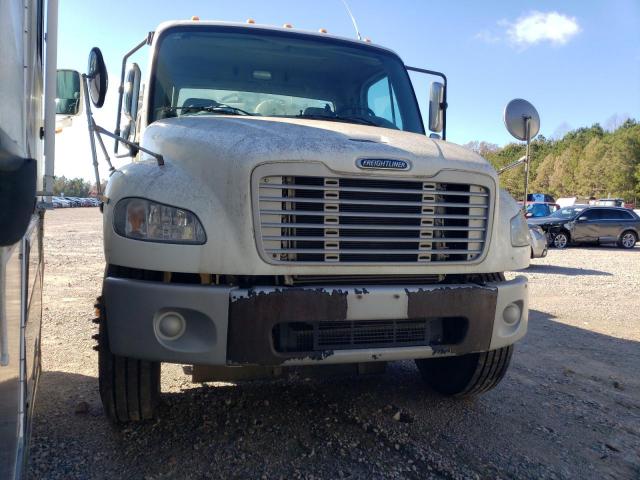  Salvage Freightliner M2 106 Med