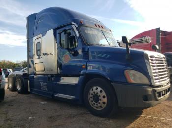  Salvage Freightliner Cascadia 1