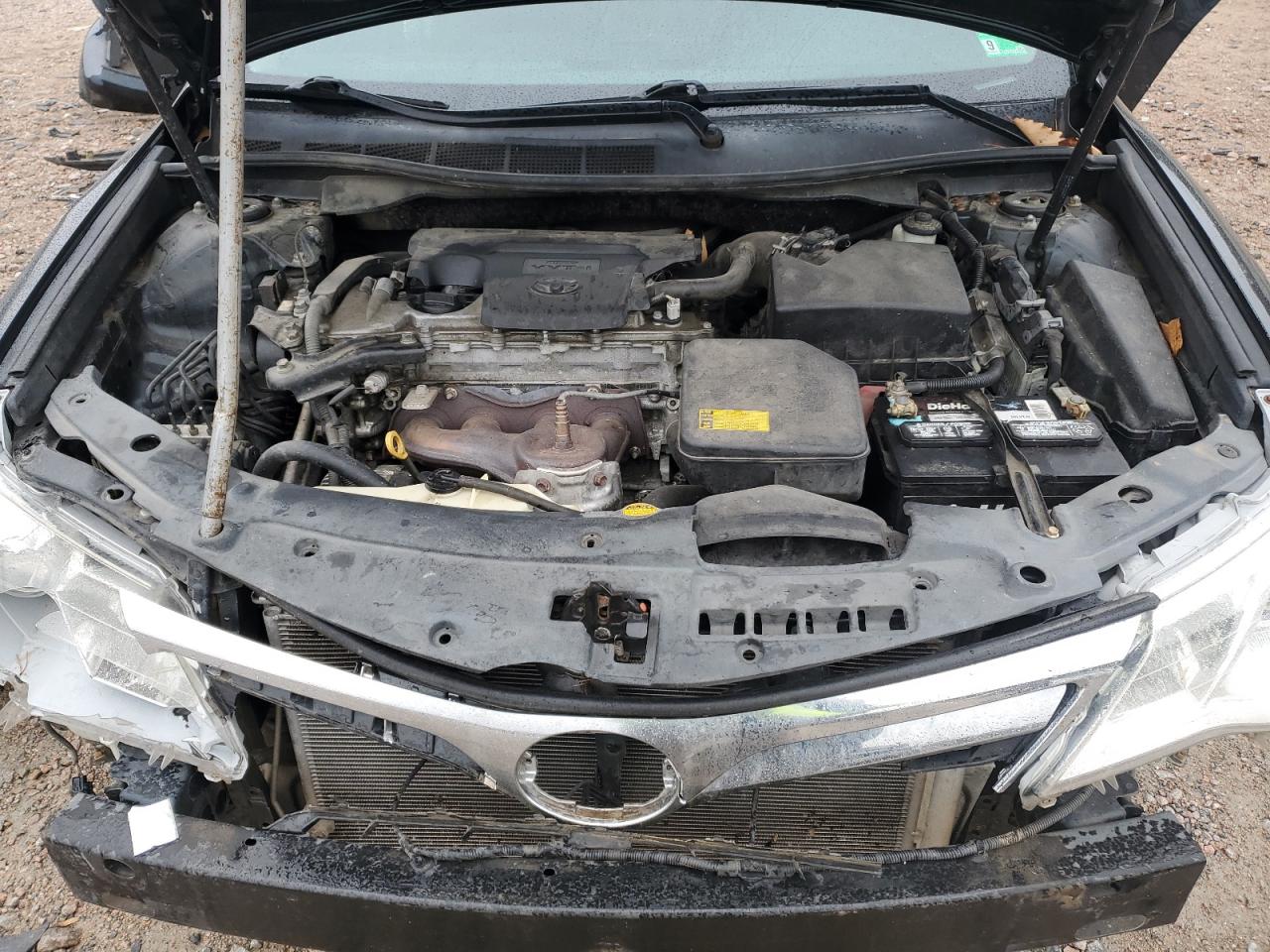 Toyota Camry Base Image 6