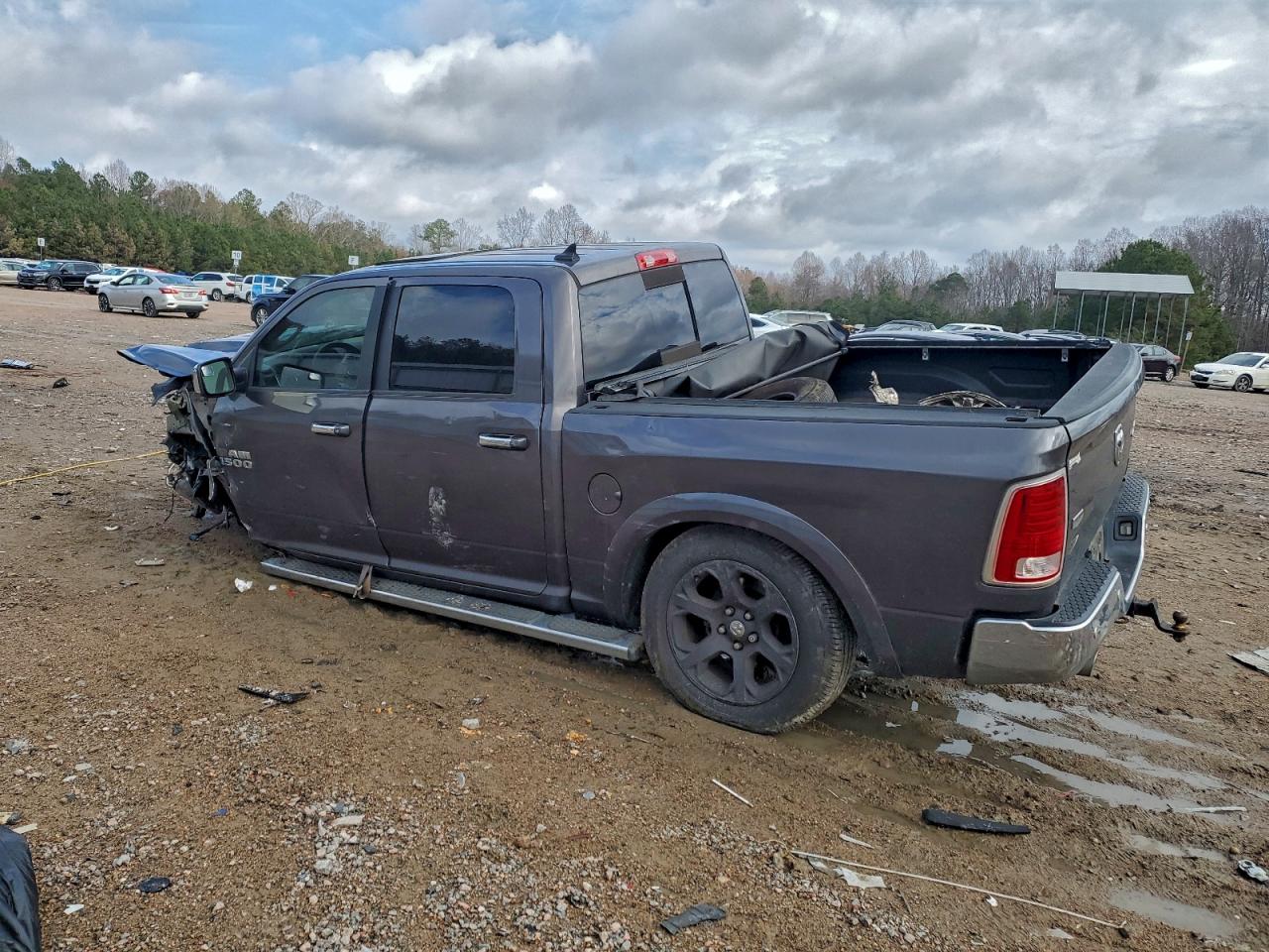 Ram 1500 Laramie Image 2