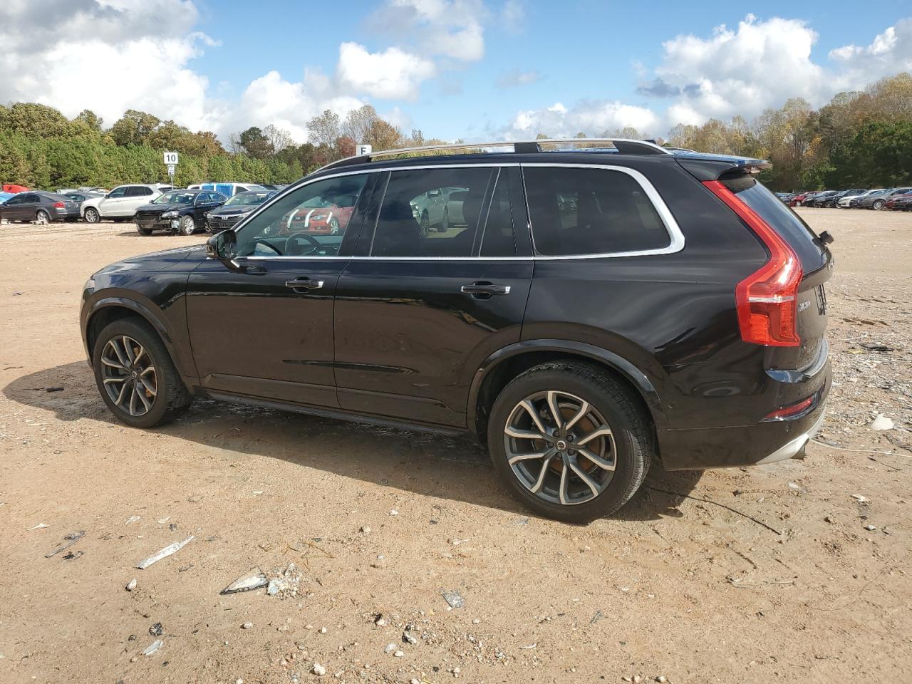 Volvo XC90 T5 Image 13