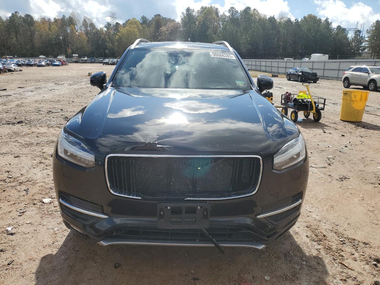 Volvo XC90 T5 Image 10