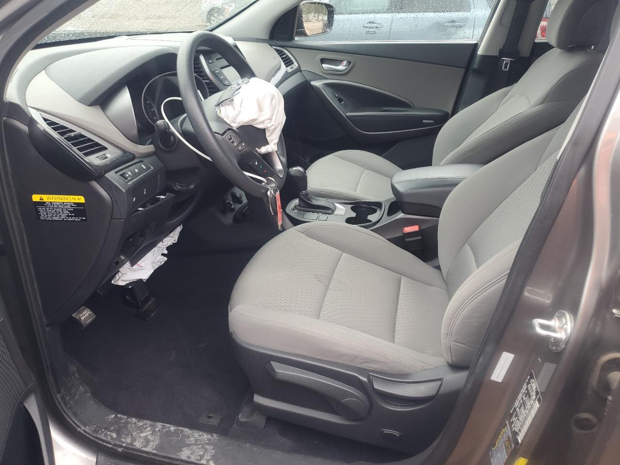 Hyundai SANTA FE Image 12