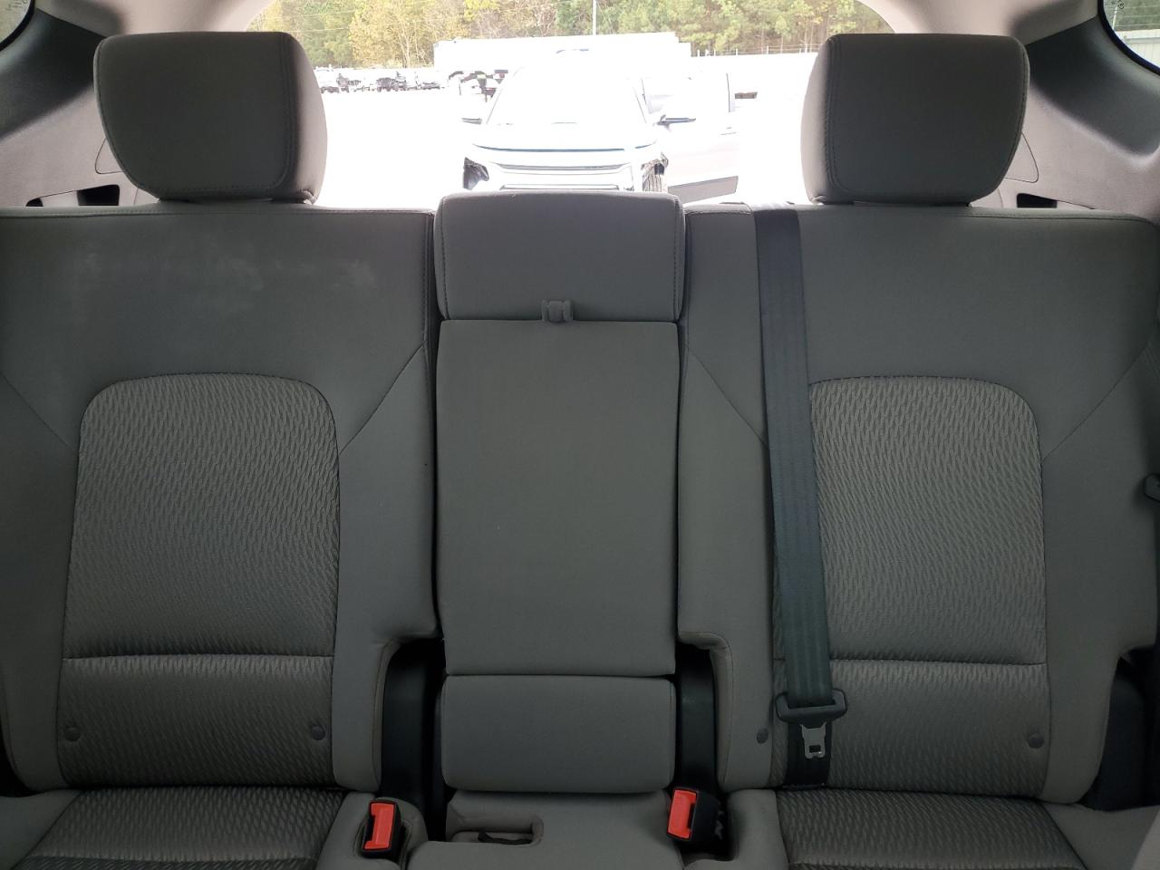 Hyundai SANTA FE Image 8