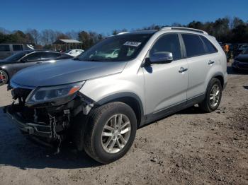  Salvage Kia Sorento