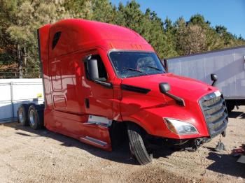 Salvage Freightliner Cascadia 1