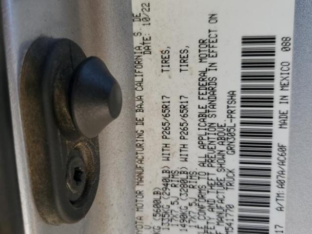 Toyota Tacoma Double Cab Image 3