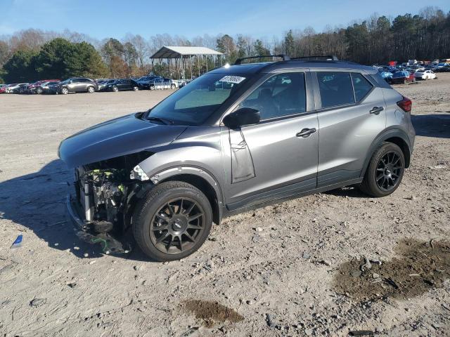  Salvage Nissan Kicks
