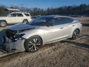  Salvage Nissan Maxima