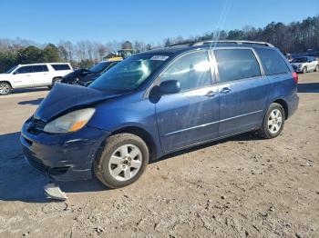  Salvage Toyota Sienna