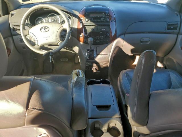 Toyota Sienna Xle Image 7