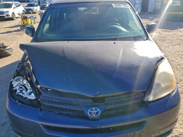 Toyota Sienna Xle Image 10