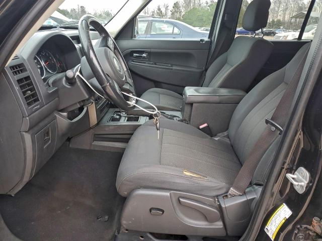 Jeep Liberty Sport Image 8