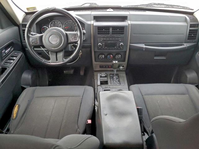 Jeep Liberty Sport Image 13