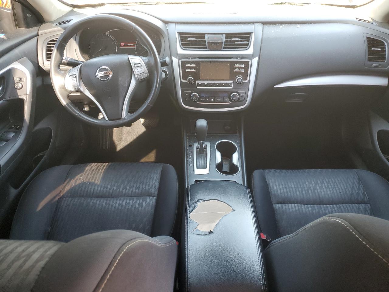 Nissan Altima 2.5 Image 4