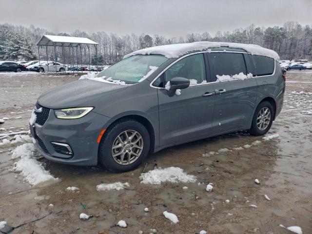  Salvage Chrysler Pacifica