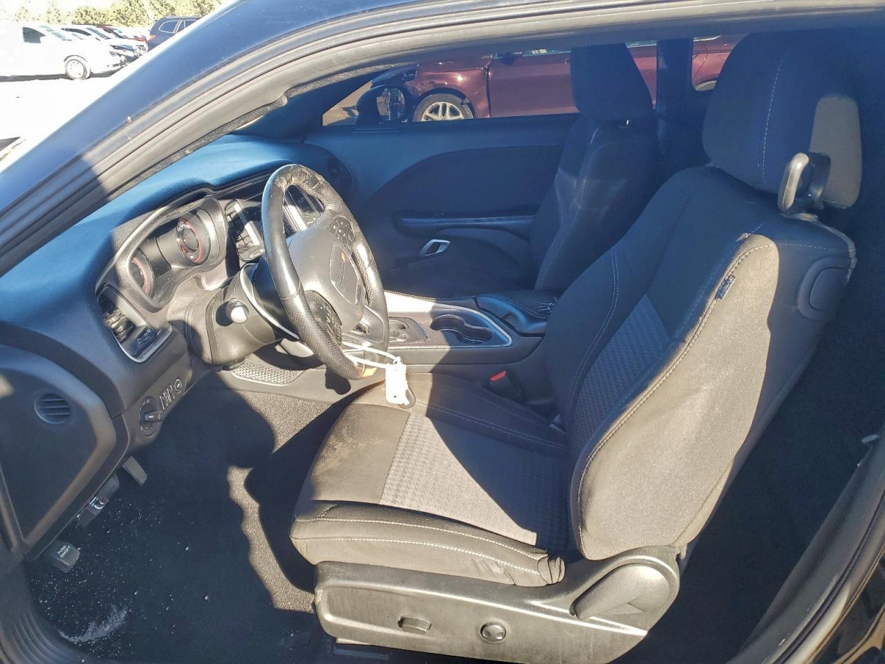 Dodge Challenger Sxt Image 10