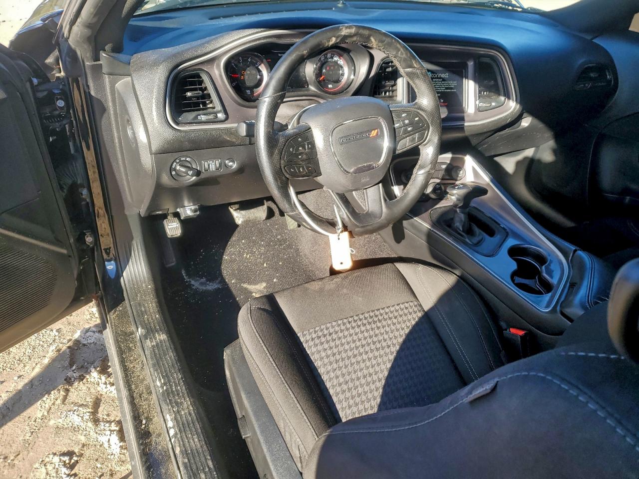 Dodge Challenger Sxt Image 9