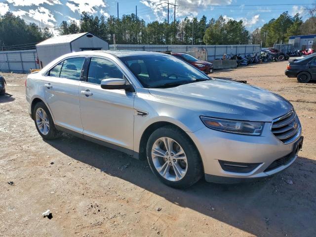 Ford Taurus Sel Image 10