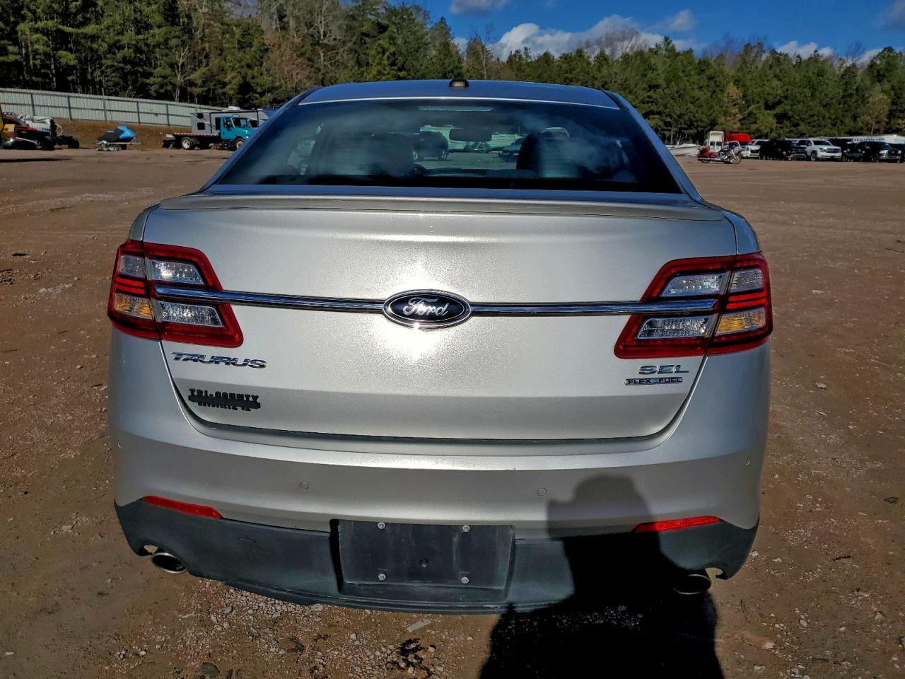Ford Taurus Sel Image 8