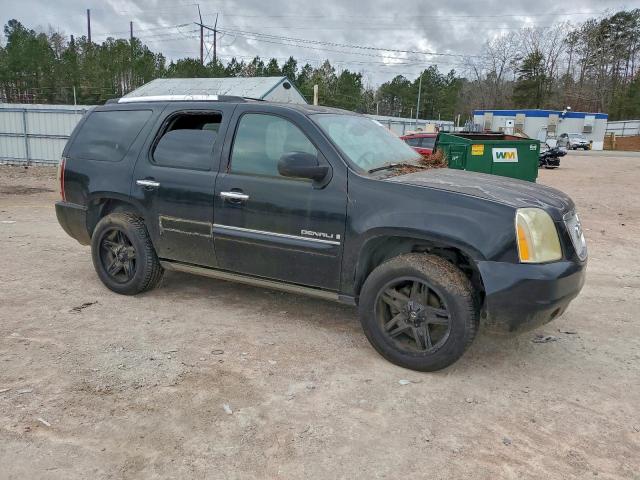 GMC Yukon Denali Image 5