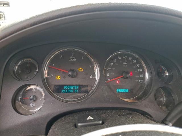 GMC Yukon Denali Image 13