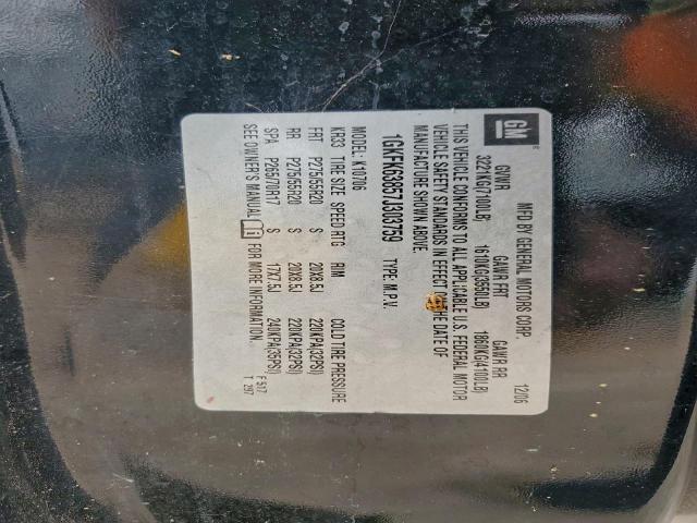 GMC Yukon Denali Image 11