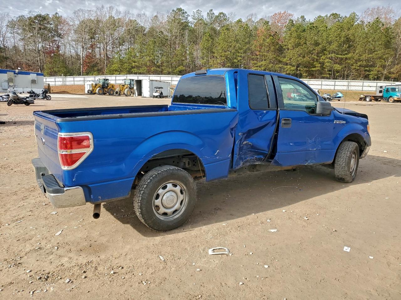 Ford F-150 Super Cab Image 11