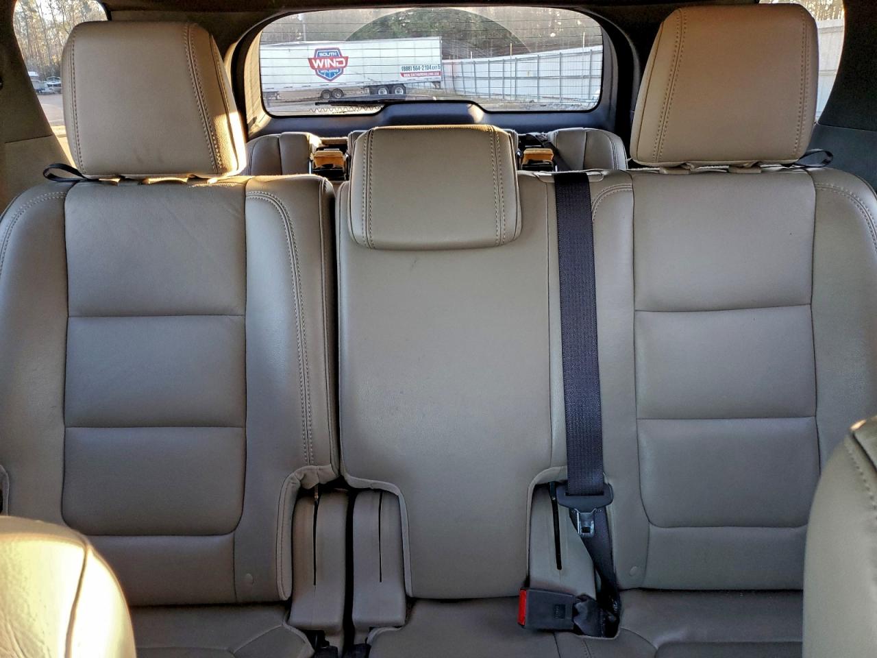 Ford Explorer Xlt Image 11